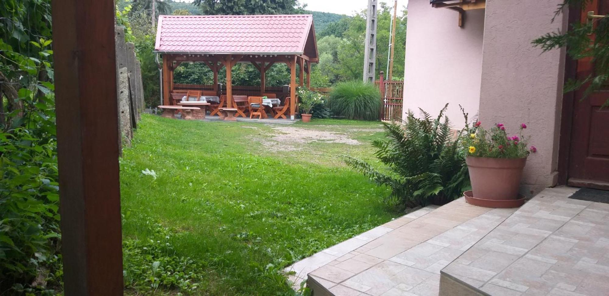 Hubertus Vendégház Parád Exterior foto